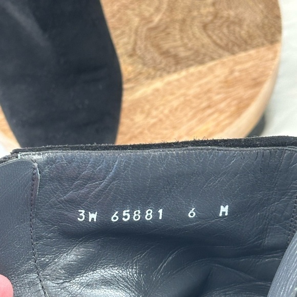 STUART WEITZMAN | Fringe Trim Suede Boot - Picture 5 of 6